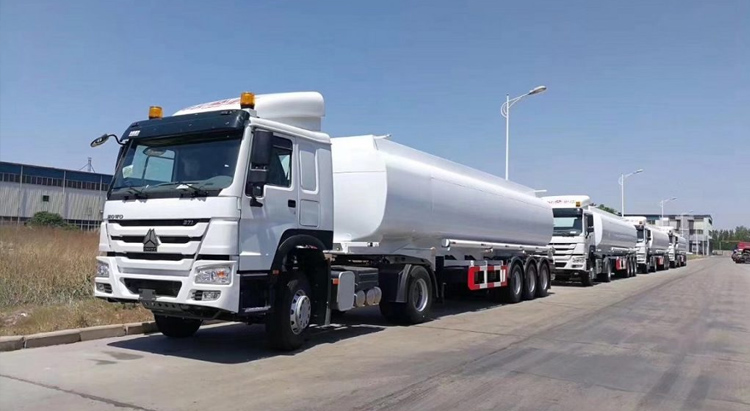 غطاء صهريج المياه Sinotruck HOWO صهريج المياه 336HP