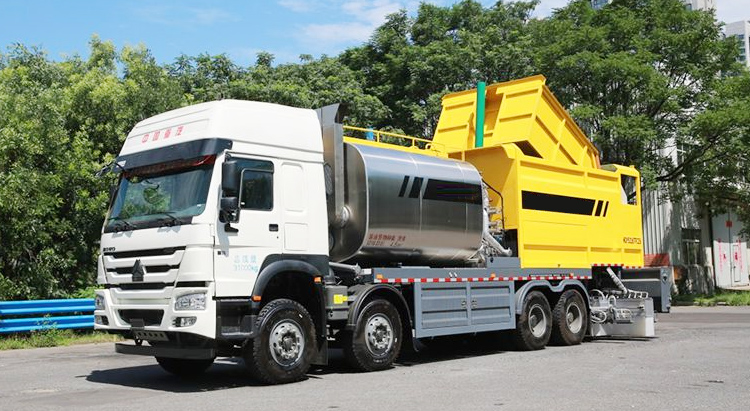Sinotruk HOWO Tanque de betume 336HP Modelo 6X4 cobertura