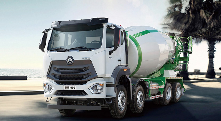 Caminhão betoneira Howo N 8X4