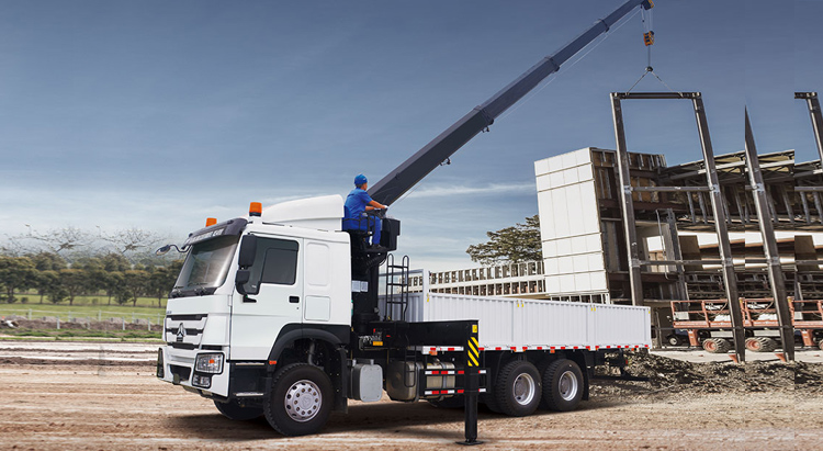 Caminhão guindaste montado Sinotruk HOWO 371/400HP Modelo 6X4 cobertura