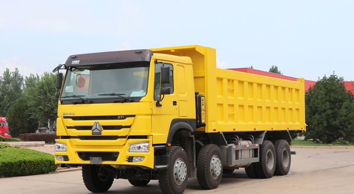 Camion-benne Howo 8X4